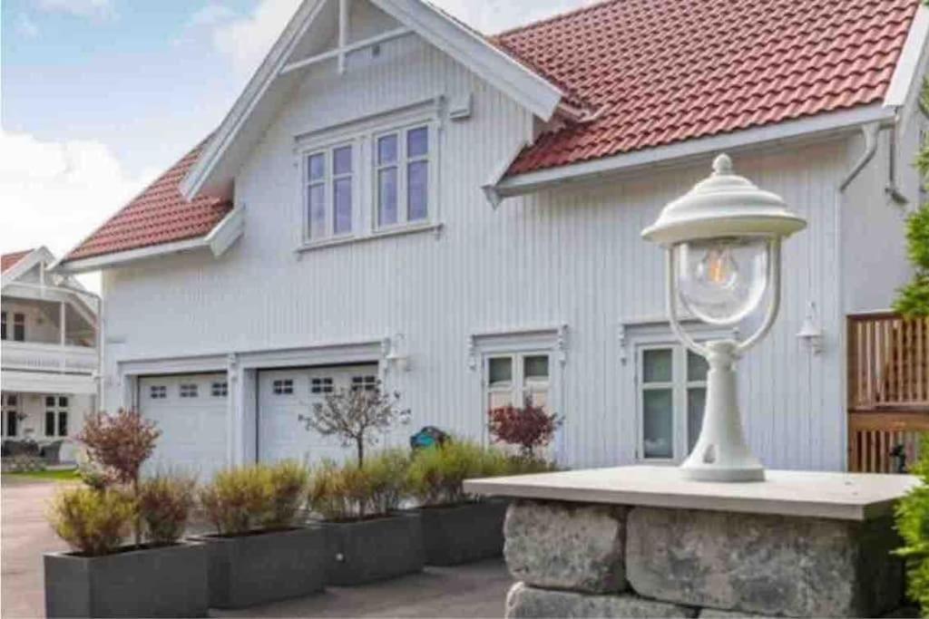 Apartment At Ranvik Near City Center - Parking Available Sandefjord Exteriör bild